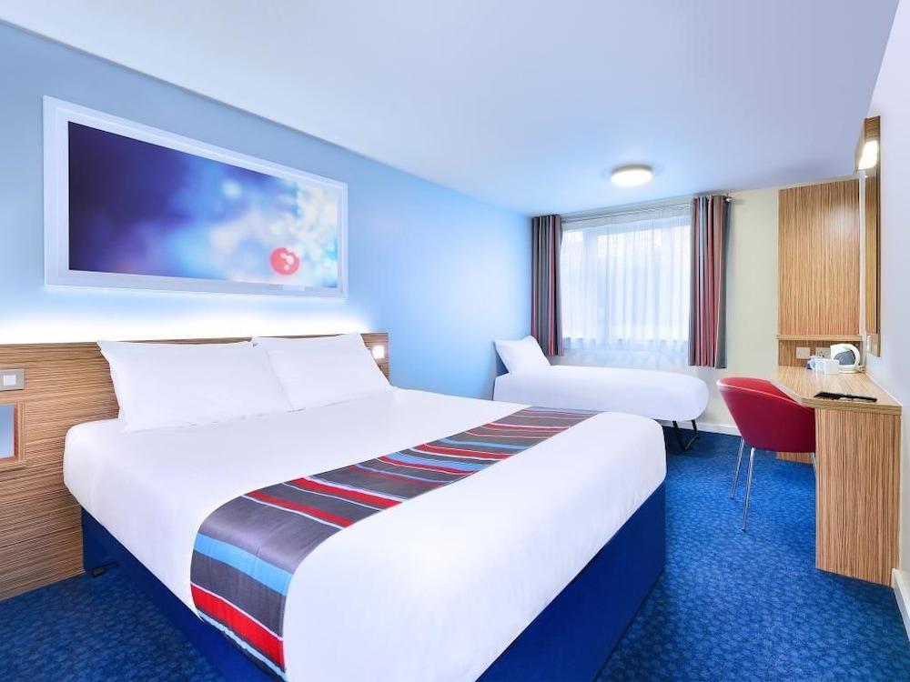 Travelodge London City Airport エクステリア 写真