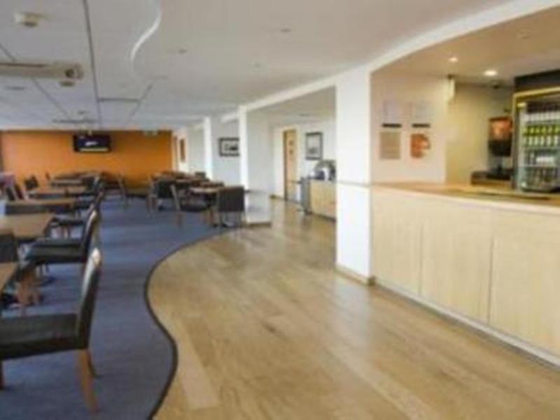Travelodge London City Airport エクステリア 写真