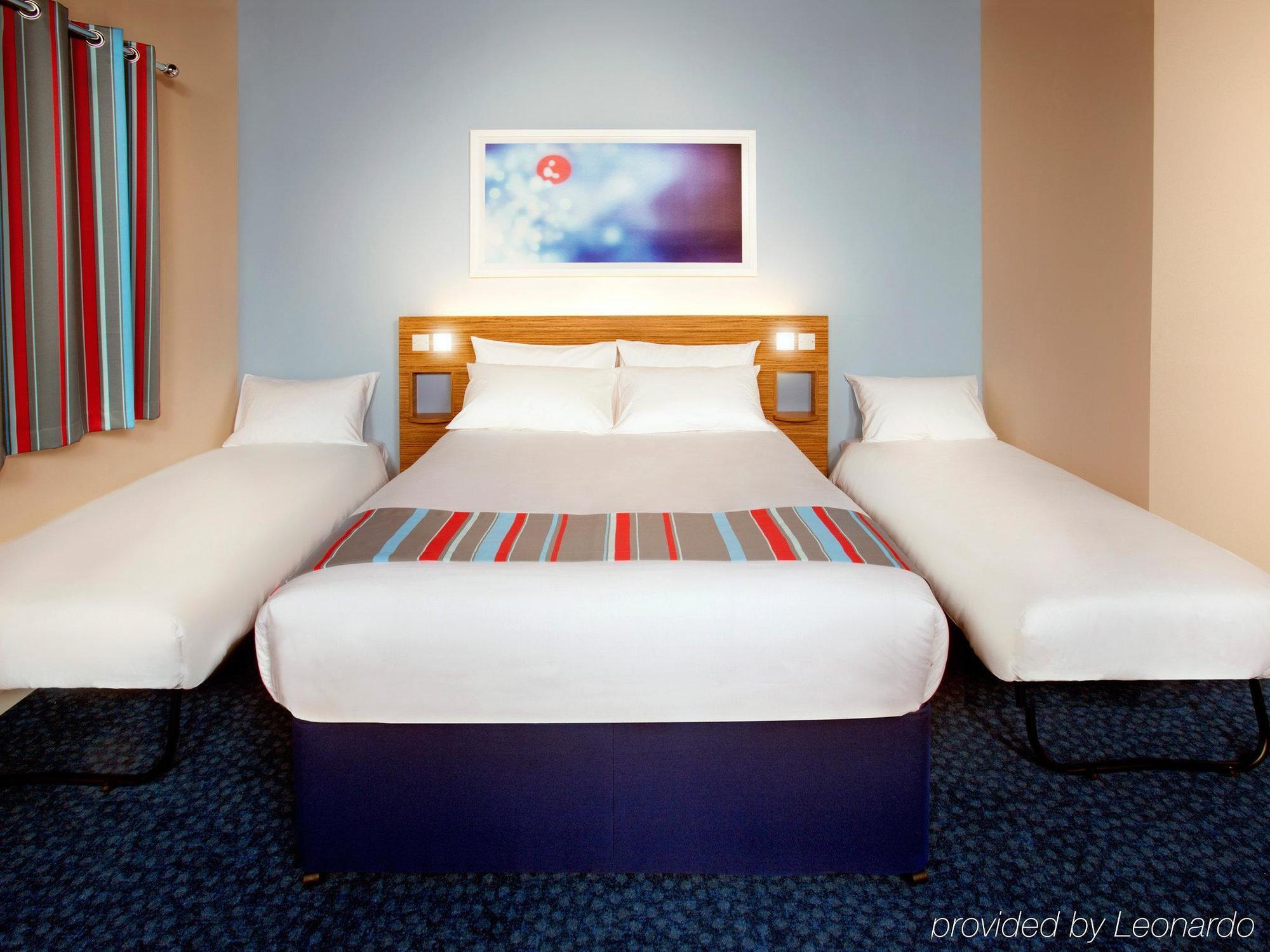 Travelodge London City Airport エクステリア 写真