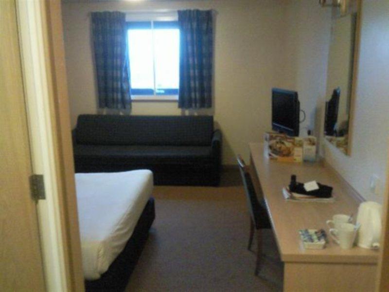 Travelodge London City Airport エクステリア 写真