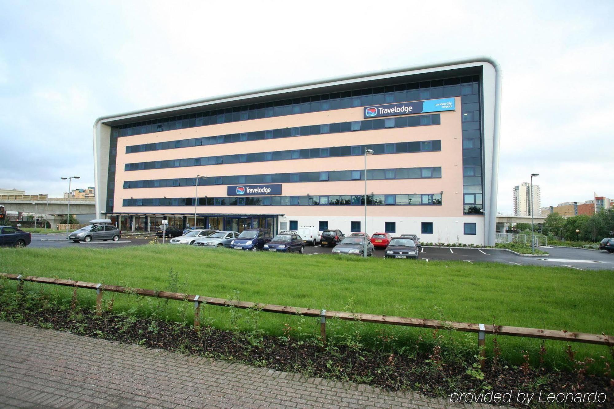 Travelodge London City Airport エクステリア 写真
